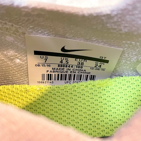 Nike Free RN Flyknit 2017 White Pure Platinum Running Sneakers 880844-100 - Picture 10 of 10